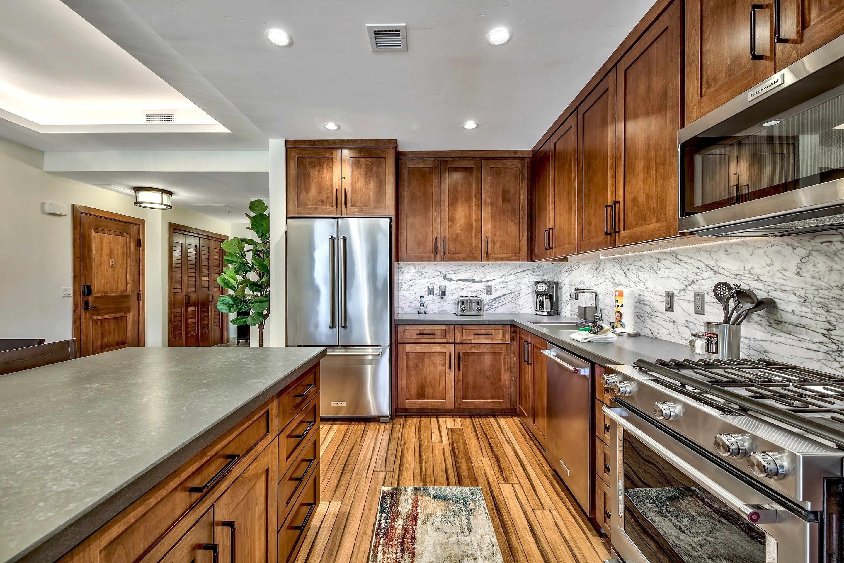 Køleskab, mikrobølgeovn, ovn, opvaskemaskine