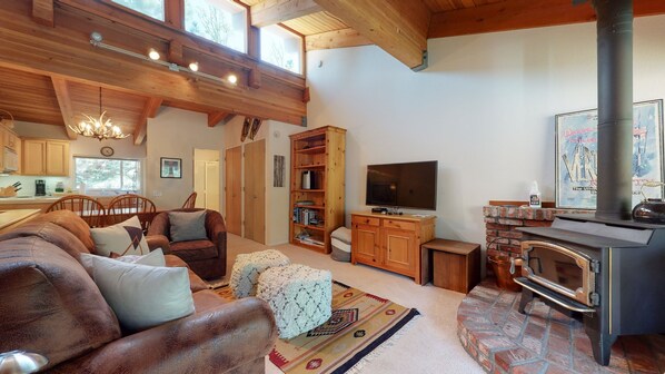 TV, fireplace, DVD player