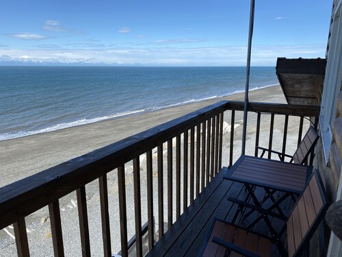 Beach Front Alaskan Lodge with 10 rooms!