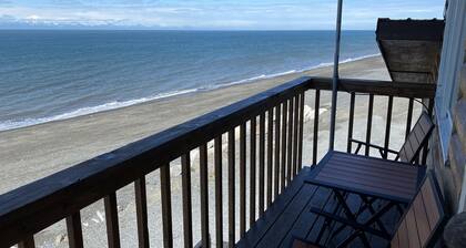 Beach Front Alaskan Lodge with 10 rooms!