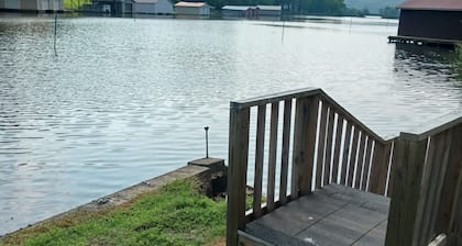 Private Lakeside Apartment