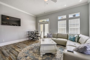 Room | Living area