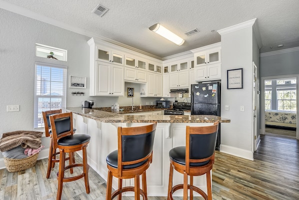 Room | In-room dining