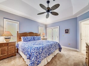 2 bedrooms, iron/ironing board, internet, bed sheets