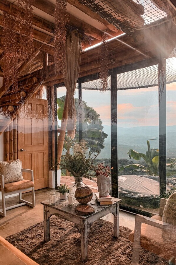 Interior - Hut - Poem Glamping (Palestina)