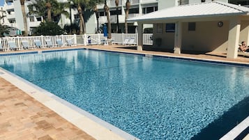 Piscina externa, piscina aquecida