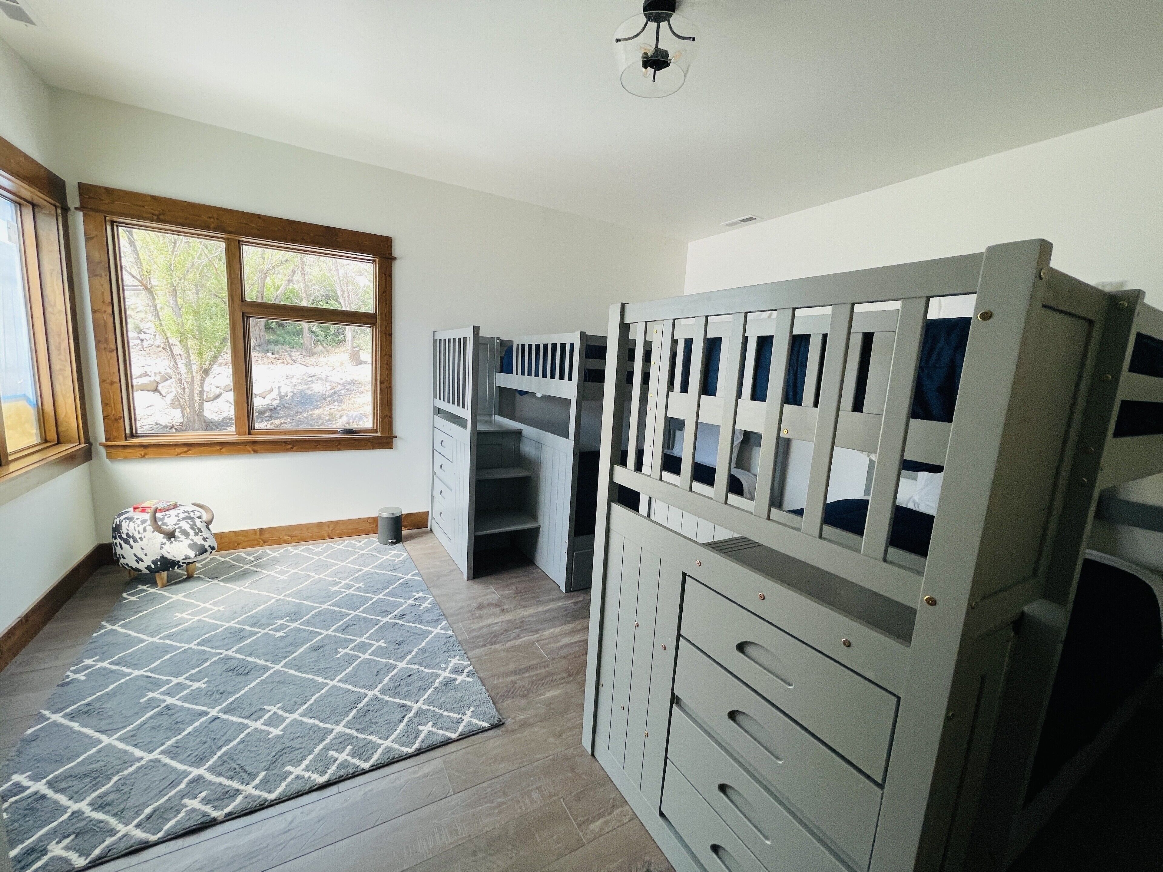 4 chambres, fer et planche à repasser, lit parapluie, Wi-Fi gratuit