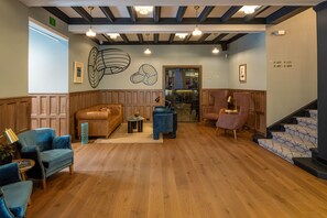 Lobby sitting area - HAB Hotel (Bogotá)