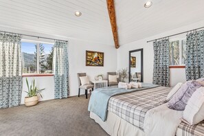 3 chambres, fer et planche à repasser, Wi-Fi gratuit, draps fournis