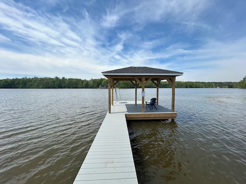 Blue Heron Cottage Cute Lake Front + Kayaks + Stars + Boat Launch & Slip