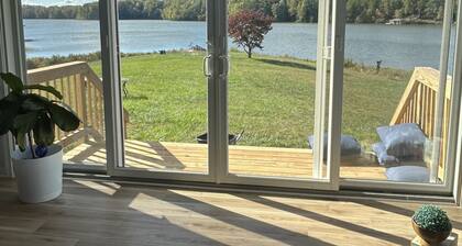 Whippoorwill Cottage - Dock, Fire Pit, Boat Launch, Spectacular Views