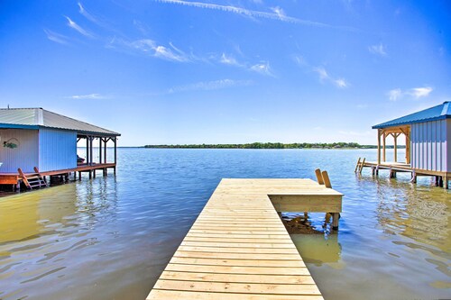 Pet-Friendly Lakefront Getaway w/ Hot Tub!