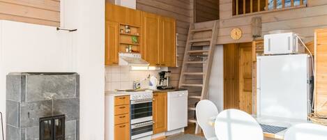 Fridge, microwave, dishwasher, cookware/dishes/utensils