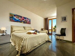 5 habitaciones, tabla de planchar con plancha y wifi