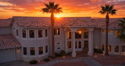 Golf Mansion âą 7BR âą 12 Beds âą Luxeâą 7 Golf Courses within 3 Miles