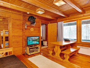 Interior - Lohiukko by Interhome (Puolanka)