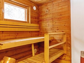 Sauna - Lohiukko by Interhome (Puolanka)