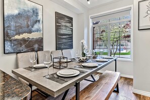 Dining - ⭐⭐⭐⭐⭐The Lambeth by Samsara Private Entry Panorama Top View Luxury 2BR and 2BTH (Canmore)