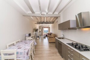 Fridge, microwave, oven, dishwasher - Villasun duplex primera linea. (La Vila Joiosa)