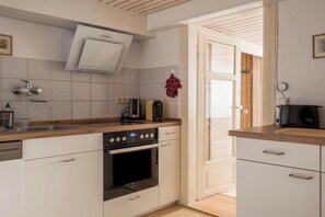 Kühlschrank, Ofen, Herdplatte, Geschirrspüler