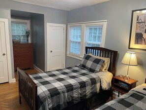 3 bedrooms, desk, iron/ironing board, travel cot