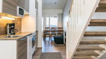 Réfrigérateur, micro-ondes, lave-vaisselle