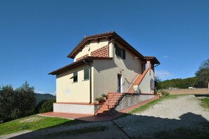 Esterni