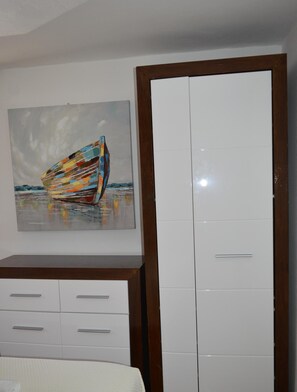 1 quarto, ferros/tábuas de passar roupa, Wi-Fi, roupa de cama