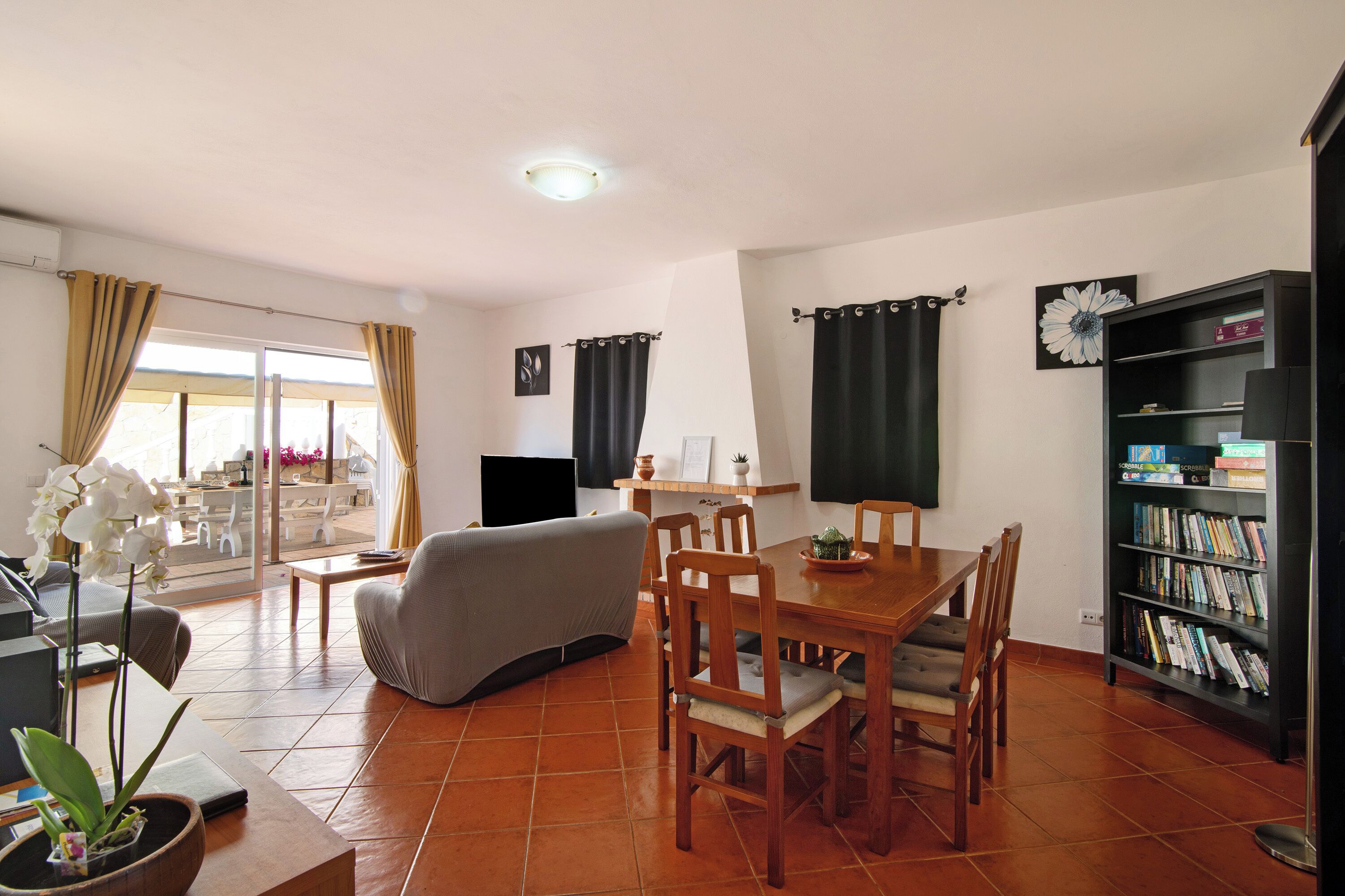 Televisio, DVD-soitin, stereot