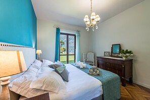 2 bedrooms, iron/ironing board, free WiFi, bed sheets - Holiday Apartment "La Punta Bellagio" with Lake View, Wi-Fi, Garden & Terrace (Bellagio)