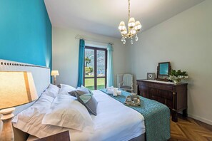 2 bedrooms, iron/ironing board, free WiFi, bed sheets - Holiday Apartment "La Punta Bellagio" with Lake View, Wi-Fi, Garden & Terrace (Bellagio)