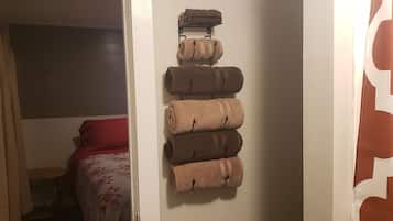 1 chambre, Wi-Fi gratuit, draps fournis