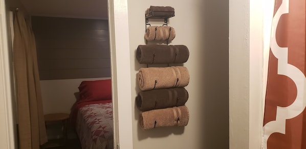 1 makuuhuone, ilmainen Wi-Fi, vuodevaatteet