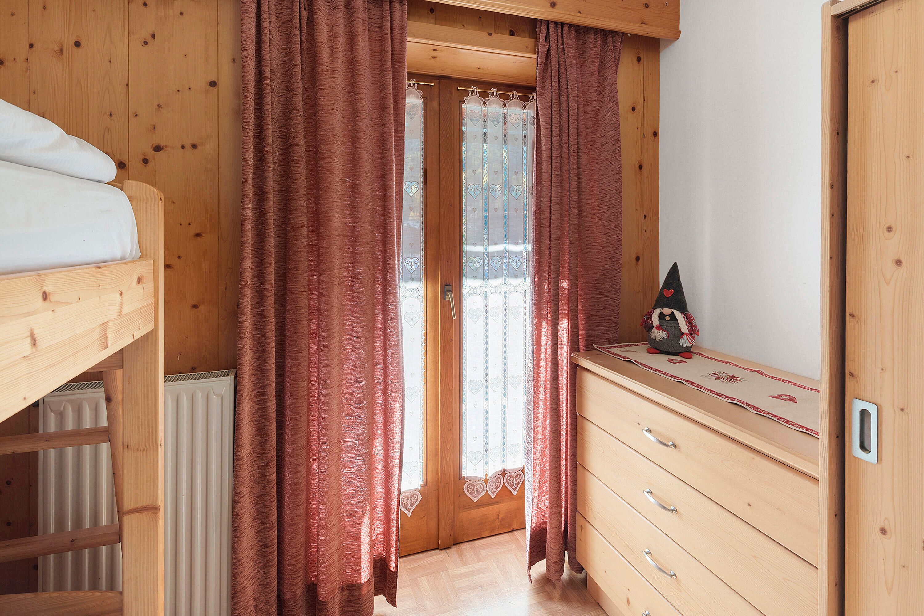 2 多间卧室、熨斗/熨衣板、免费 WiFi、床单