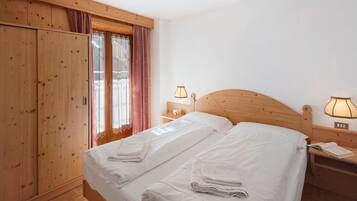 2 chambres, fer et planche Ă repasser, Wi-Fi gratuit, draps fournis