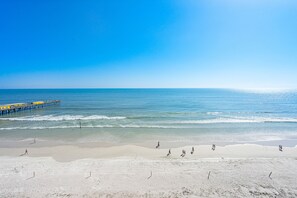 On the beach - Oceanfront-Heated Pool-Aruba #704 (Daytona Beach Shores)