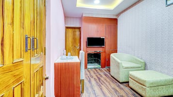 Phòng Economy | Bàn, bàn ủi/dụng cụ ủi quần áo, truy cập Internet không dây miễn phí