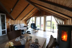 Unclassified image, 2 of 24, button