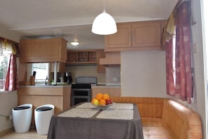 Dining - Mobile Home in Rogowo near Baltic Beach (Mrzezyno)