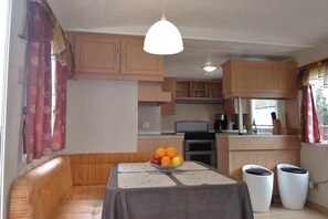 Dining - Mobile Home in Rogowo near Baltic Beach (Mrzezyno)