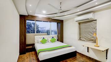 Standard Double Room | Iron/ironing board, free WiFi, bed sheets