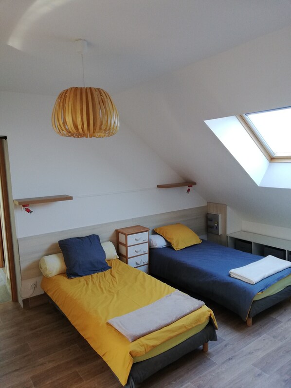 2 bedrooms, desk, iron/ironing board, travel cot