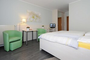 1 bedroom, in-room safe, WiFi, bed sheets