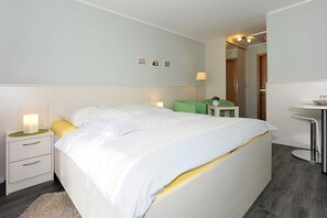 1 slaapkamer, een kluis op de kamer, wifi, beddengoed