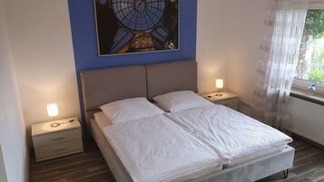 2 bedrooms, in-room safe, iron/ironing board, travel crib