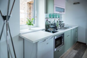 Fridge, microwave, oven, dishwasher - Bell Room - My Way 127 (Schönewalde)