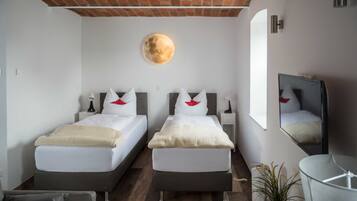 1 Schlafzimmer, Schreibtisch, Reisekinderbett, WLAN