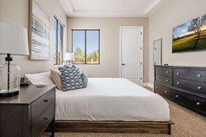 5 chambres, fer et planche à repasser, Wi-Fi gratuit, draps fournis