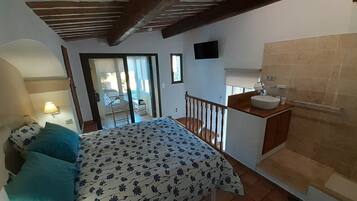 2 slaapkamers, een strijkplank/strijkijzer, reisbedje, gratis wifi