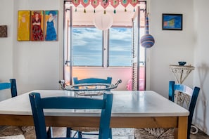Dining - Sunny Beachfront Home (Mola Kalyva, Halkidiki)